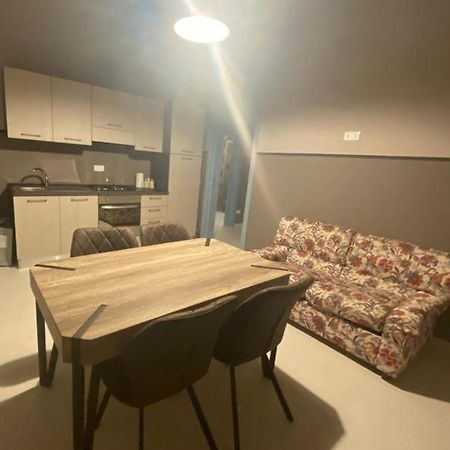 Luse Studios 1 奥斯图尼 外观 照片